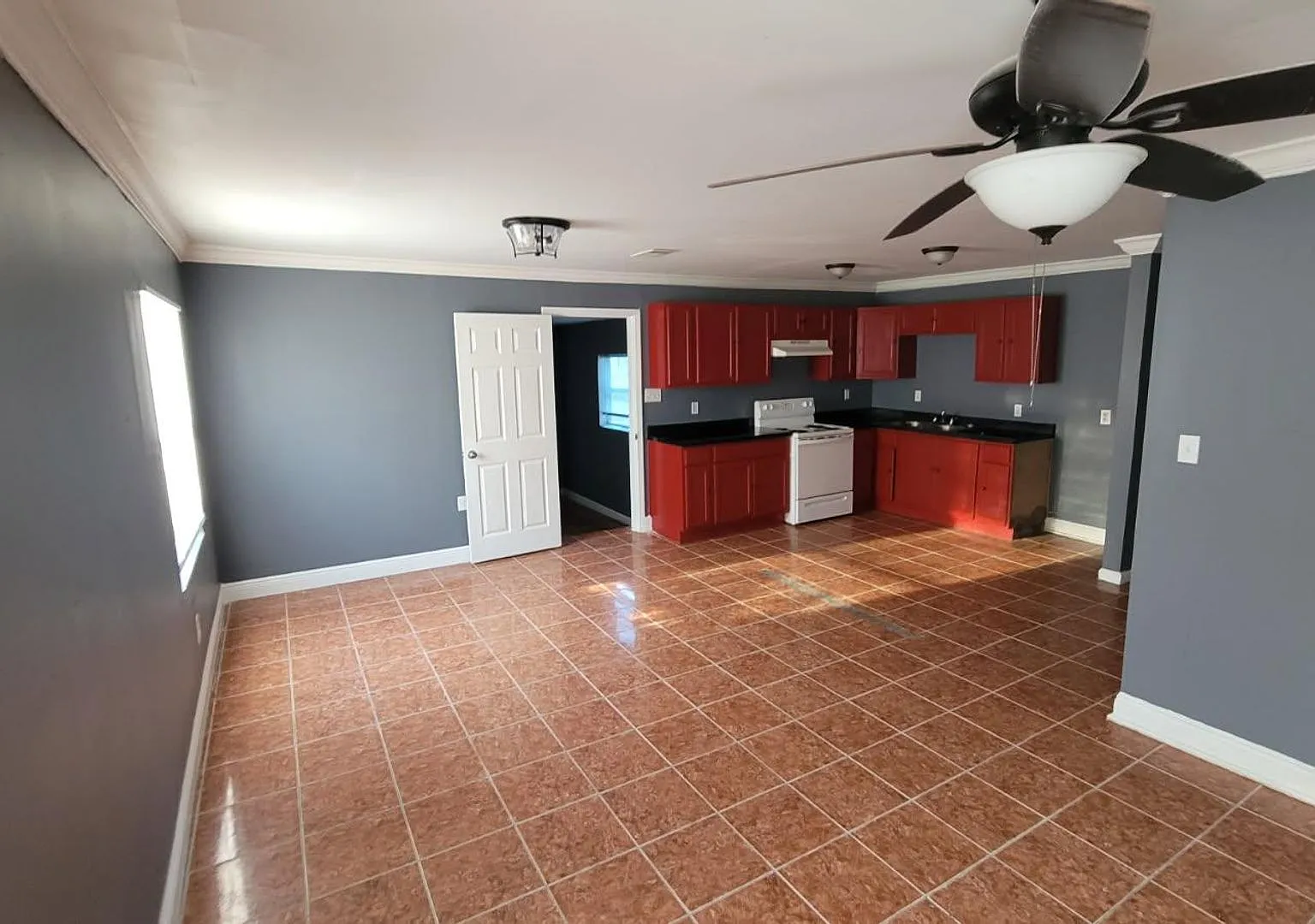 4 Bedroom Single Family Home — Photo 3