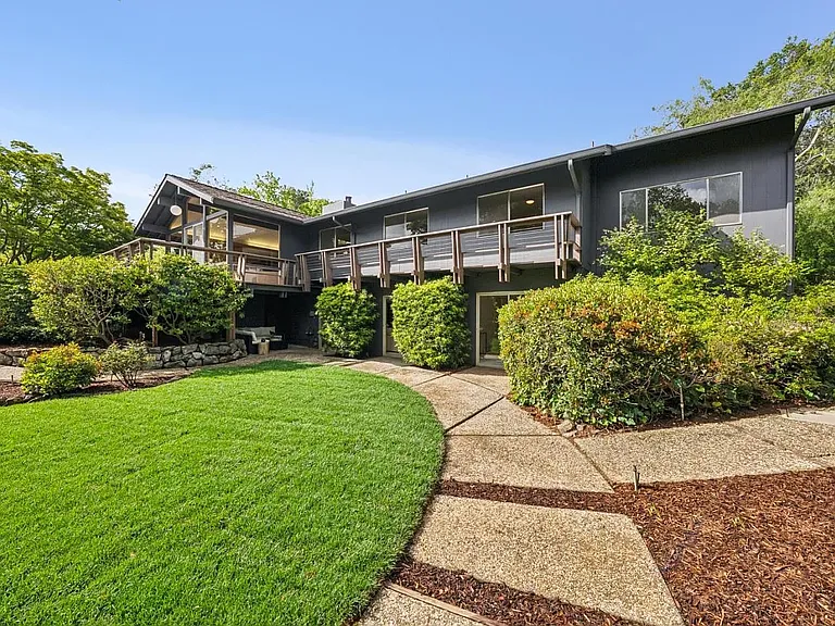 25845 Springhill Dr — Photo 11