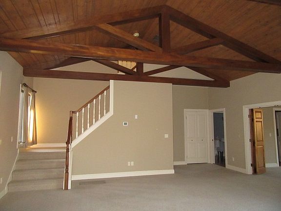 5th image of 3601 Montclair St