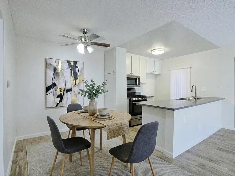 2839 S Fairview St #F — Photo 3
