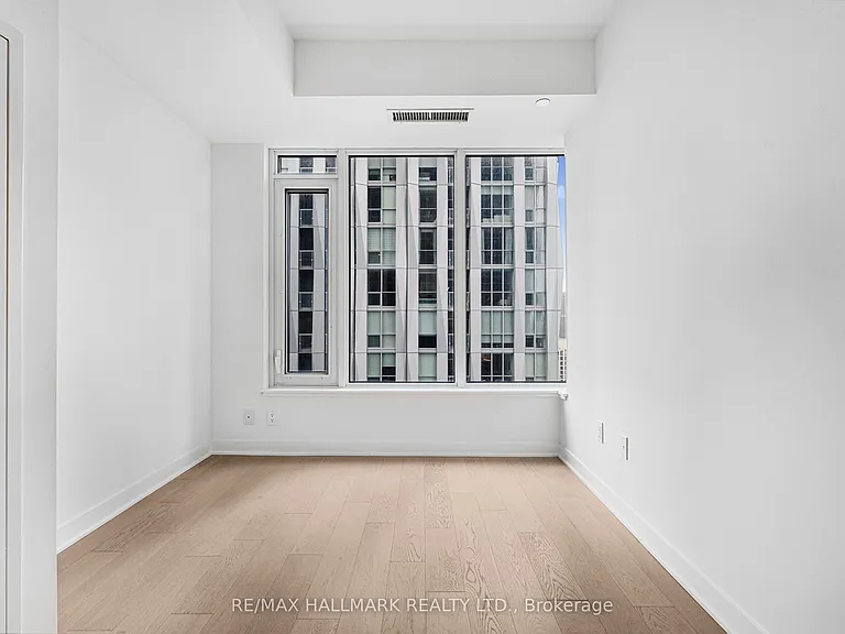 11 Yorkville Ave #3406 — Photo 24