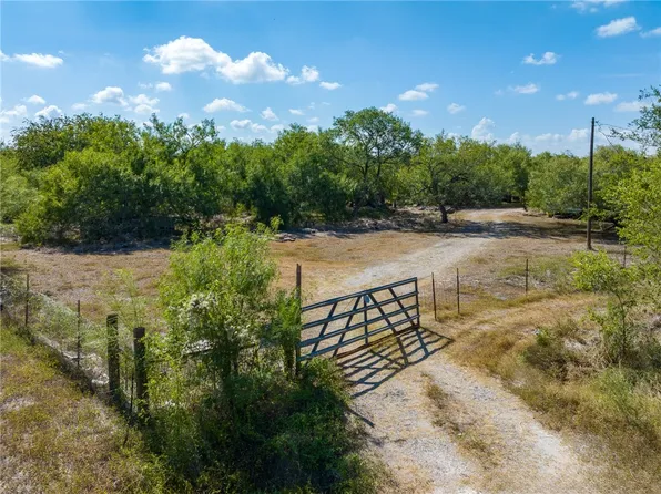 14471 County Road 1392, Sinton, TX 78387