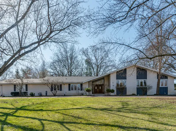 35 Fox Ln, Palos Park, IL 60464