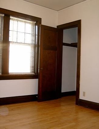 2nd image of 3273 S Kinnickinnic Ave