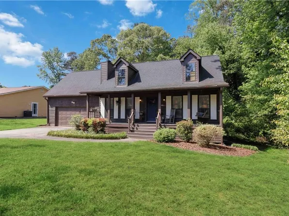 1066 Sea Oats Way SW, Lilburn, GA 30047