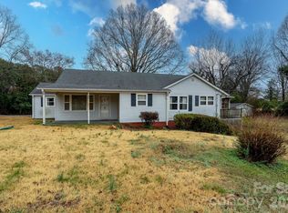 322 E 4th St, Oakboro, NC 28129