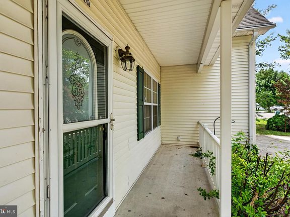 4th image of 210 Beacon Hill Dr