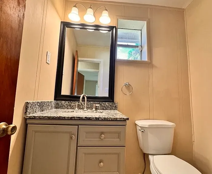 850 Chapin St — Photo 12