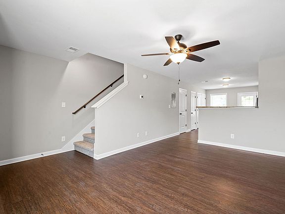 5th image of 276 Smithson Ln #D