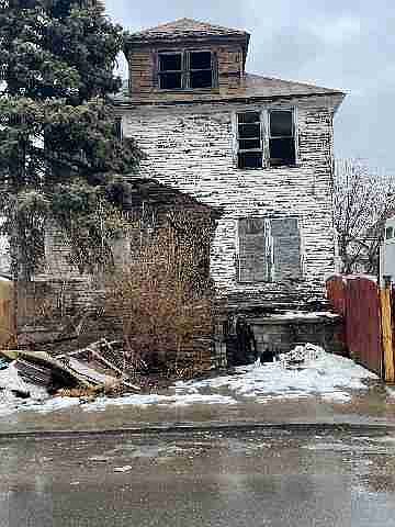 5866 Central