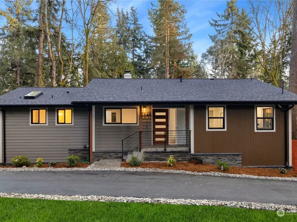 12844 Holiday Drive NE, Kirkland, WA 98034