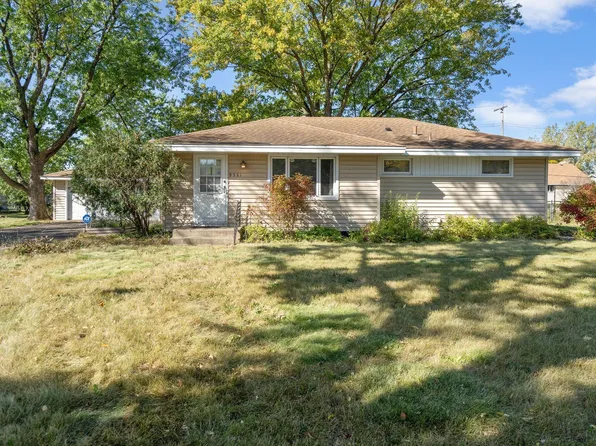 9531 Oliver Ave N, Brooklyn Park, MN 55444