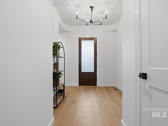 2nd image of 1716 Kayak Rd