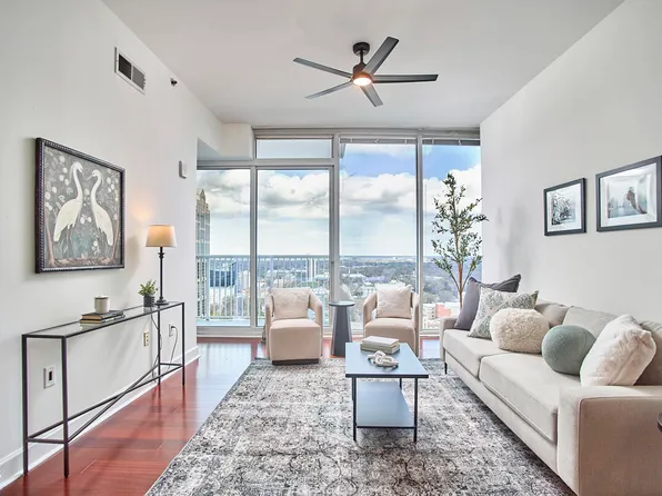 301 Fayetteville St Unit 2304, Raleigh, NC 27601