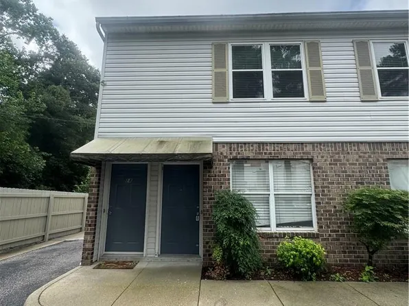 8570 Chesapeake Blvd APT 17, Norfolk, VA 23503
