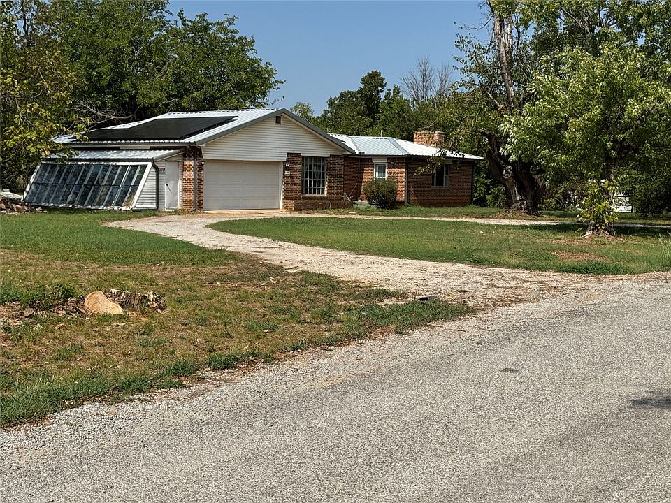 1st image of 449 Price Rd
