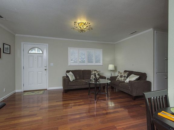 2nd image of 18439 3rd Ave