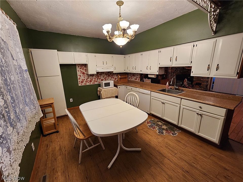 4545 E Pleasant Valley Rd, Seven Hills, OH 44131 Zillow