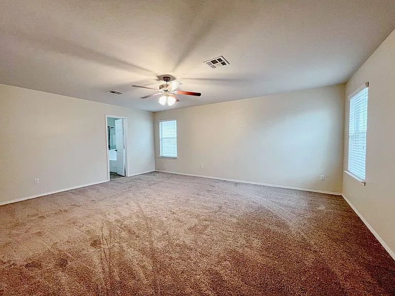 9107 Devonshire Ct — Photo 10