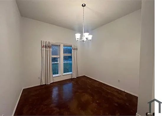 1008 Charter Oak St — Photo 7