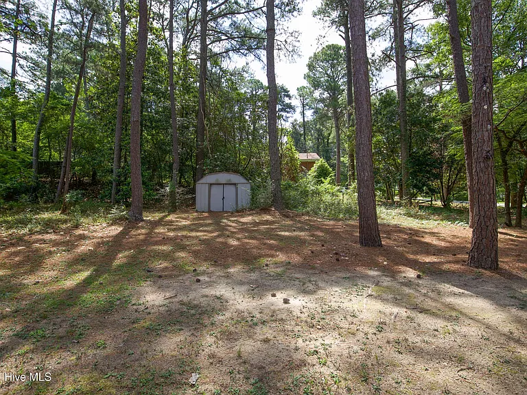 901 Glendale Dr — Photo 49