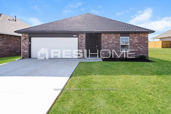 8131B Lakeside Dr