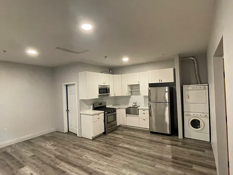 10357 Silverton Ave — Photo 1