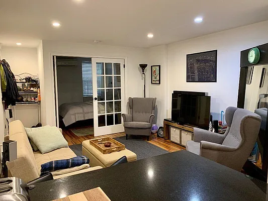 Rented by Living New York | media 11