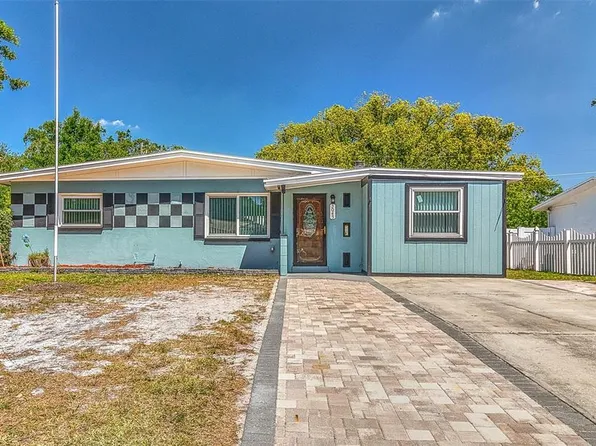 3045 Stratford Dr, Largo, FL 33771