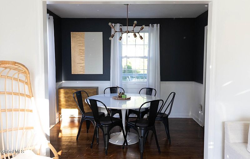 5th image of 347 S Main Avenue