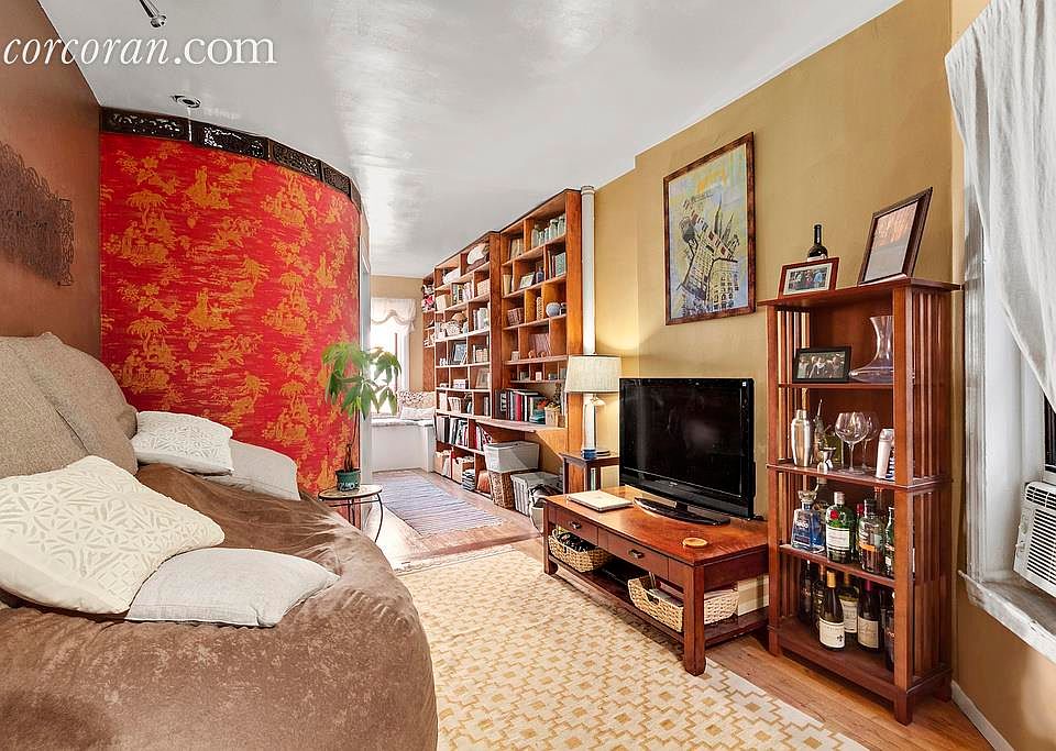 1st image of 520 W 50th St APT D2