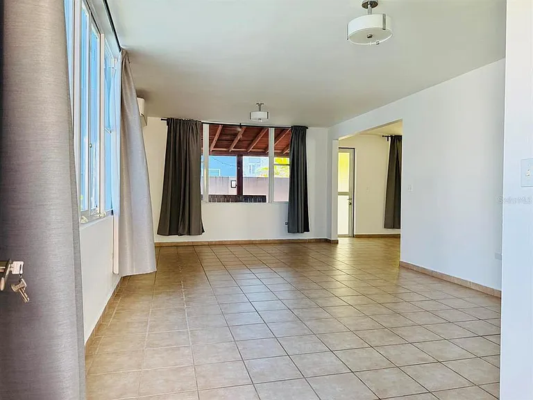 86 Cielo Dorado — Photo 3