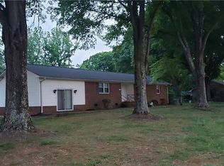 330 Linville Rd, Kernersville, NC 27284