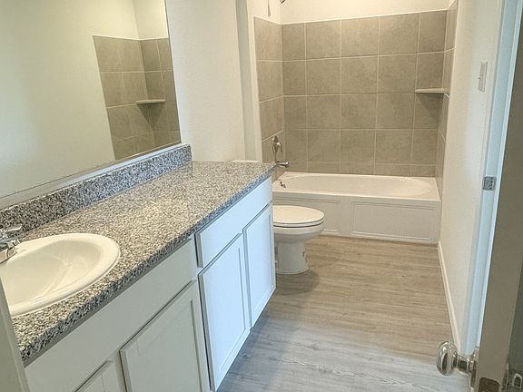 5th image of 5846 Rock Maple Dr
