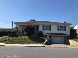 830 W 17th St, Hazleton, PA 18201