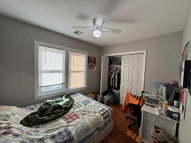 218 S Walnut St — Photo 4