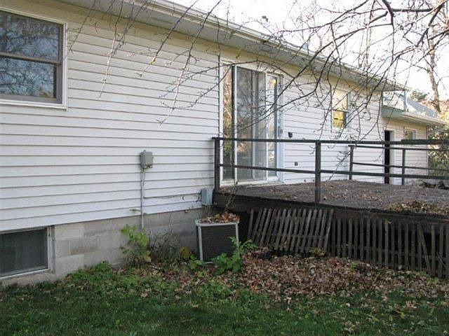 2nd image of 110 15th St N