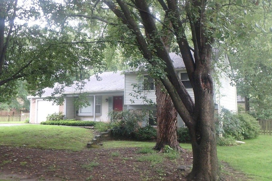 2nd image of 3811 Gelding Ln