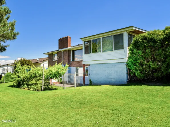 845 Upland Dr, Sunnyside, WA 98944