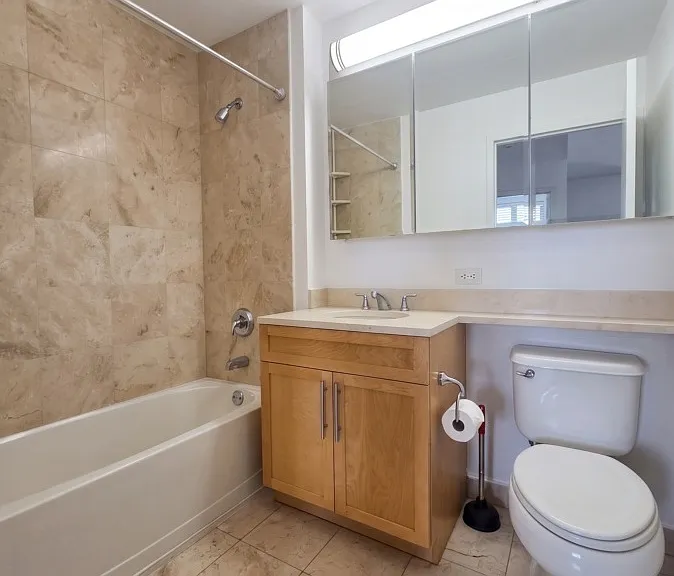 4028 College Point Blvd #Penthouse 211 — Photo 15