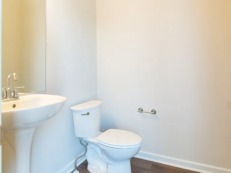 27 Ashbourne Dr — Photo 16