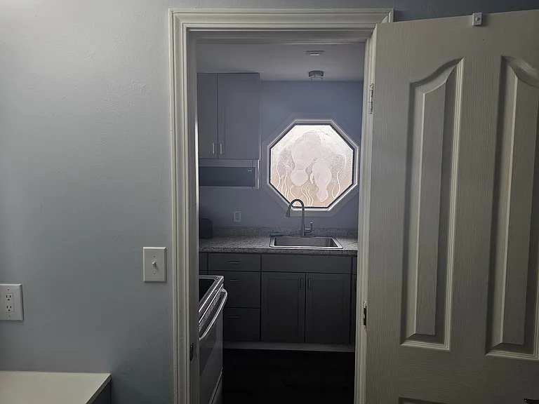 3228 Cypress Ln #4 — Photo 3