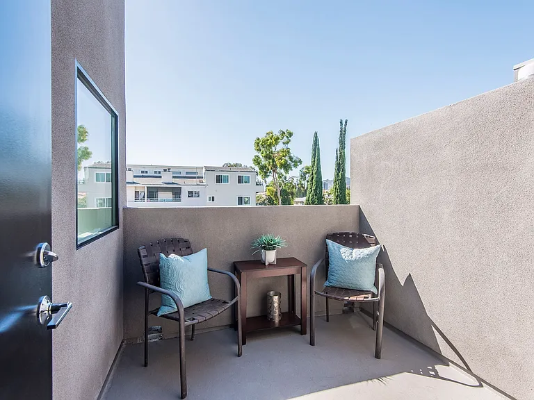 1-bedroom - Rooftop deck