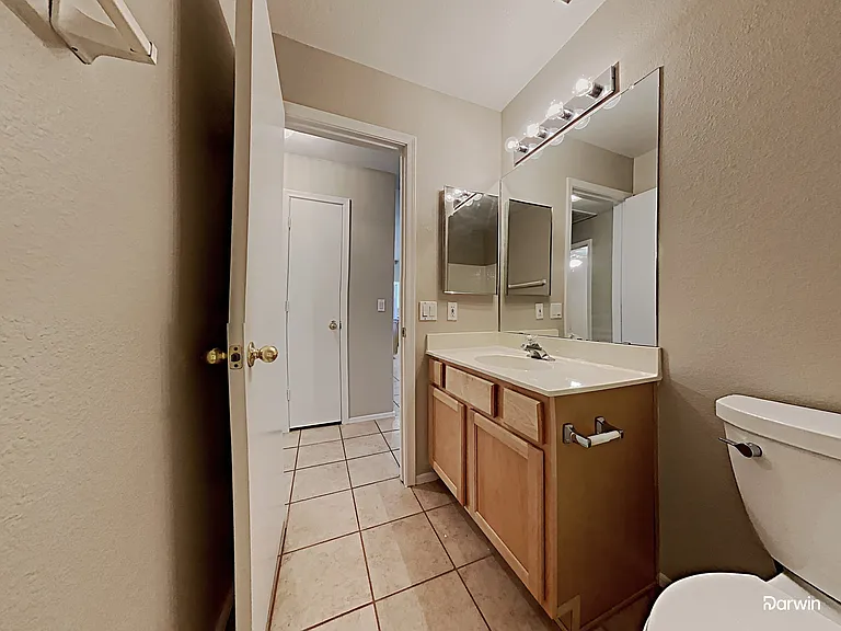 9305 E Medina Ave — Photo 14