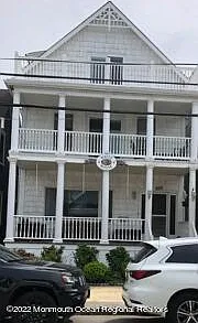 4 bed, 2072 sqft, $6,000 — Photo 2
