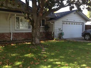 11 W Robinhood Dr, Stockton, CA 95207
