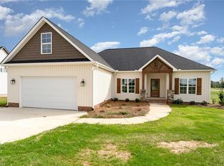 135 Providence Trl, Madison, NC 27025