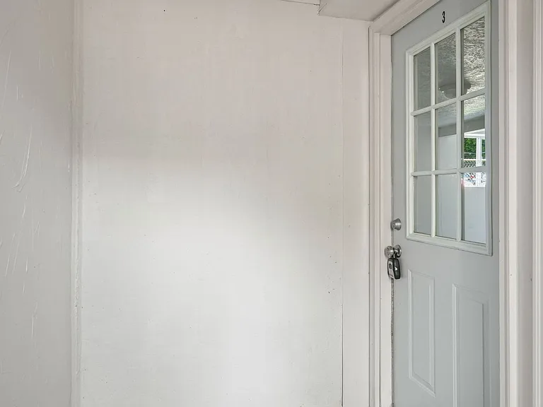7684 N Vancouver Ave — Photo 12