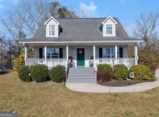 37 E Point Dr, Dahlonega, GA 30533