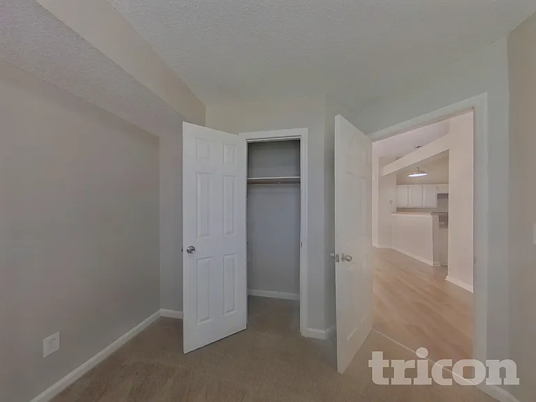 136 Westport Dr — Photo 11